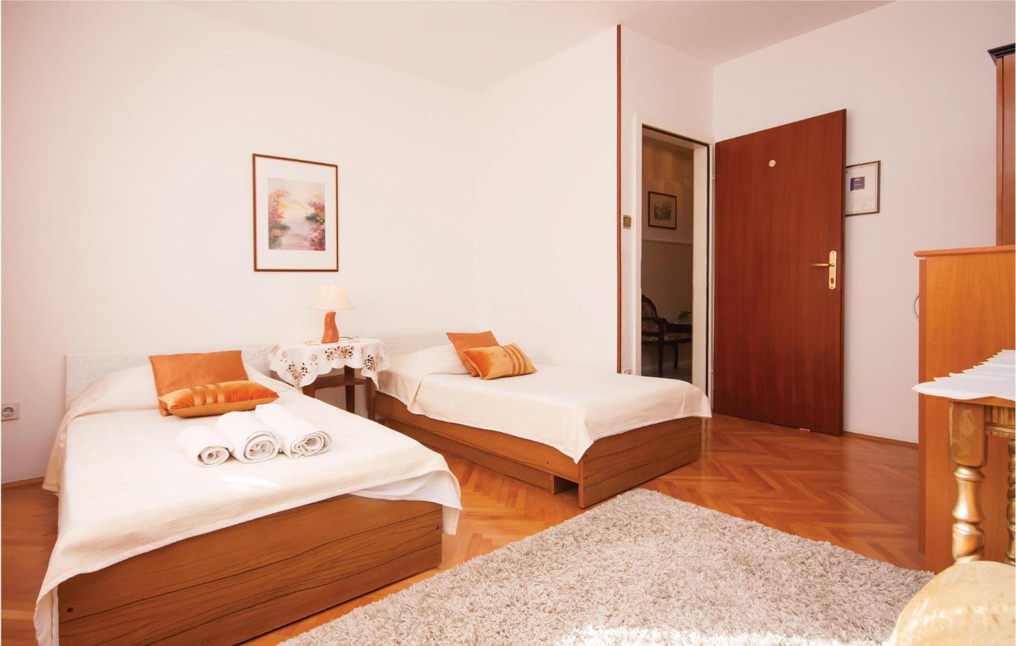 Cozy Apartment In Brodarica With Wifi Esterno foto
