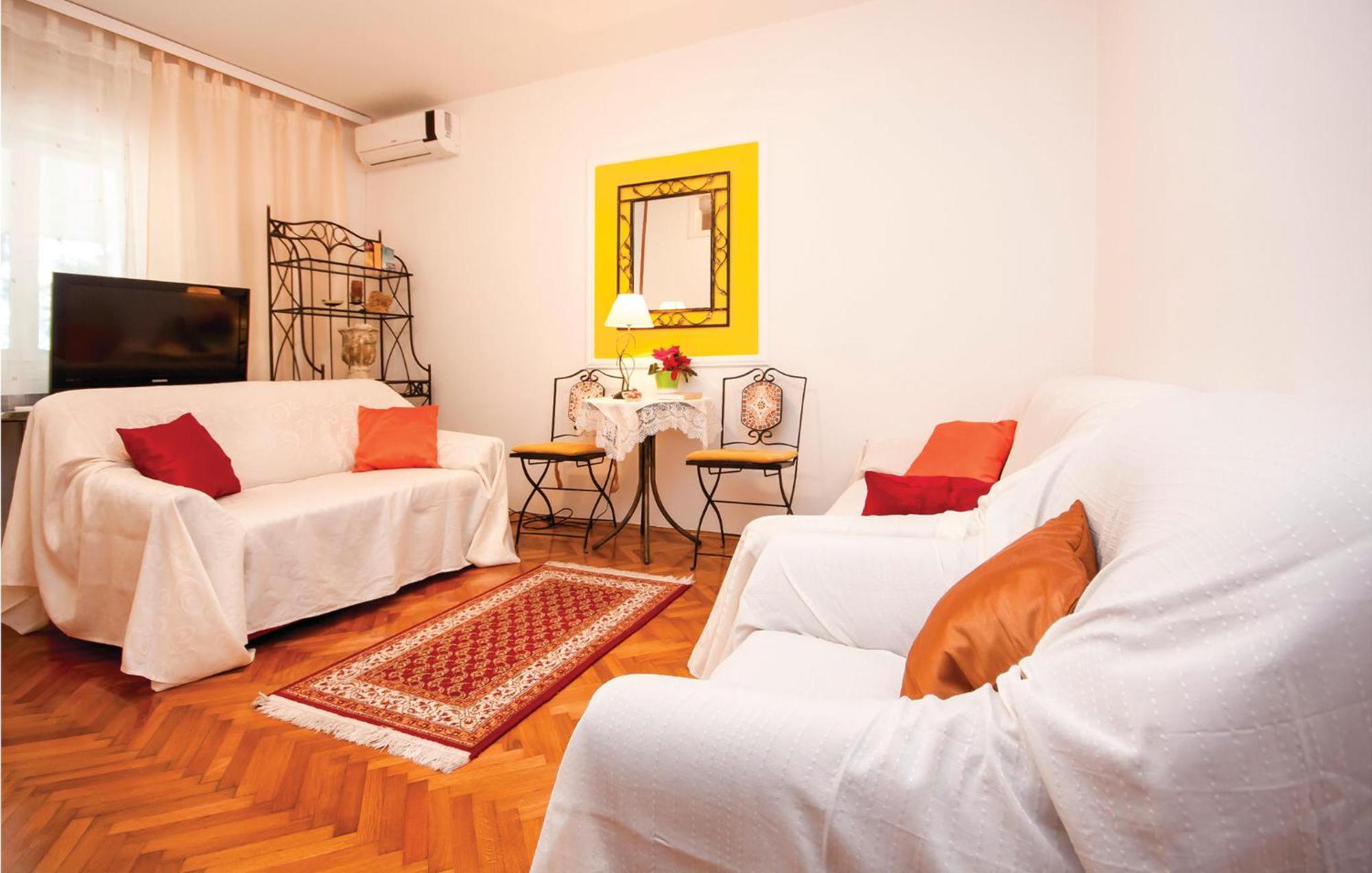 Cozy Apartment In Brodarica With Wifi Esterno foto