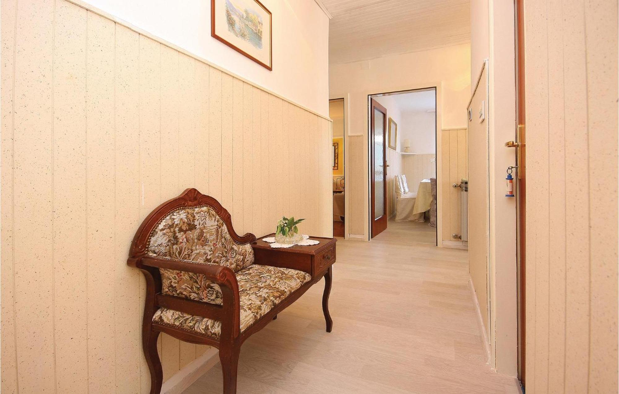 Cozy Apartment In Brodarica With Wifi Esterno foto