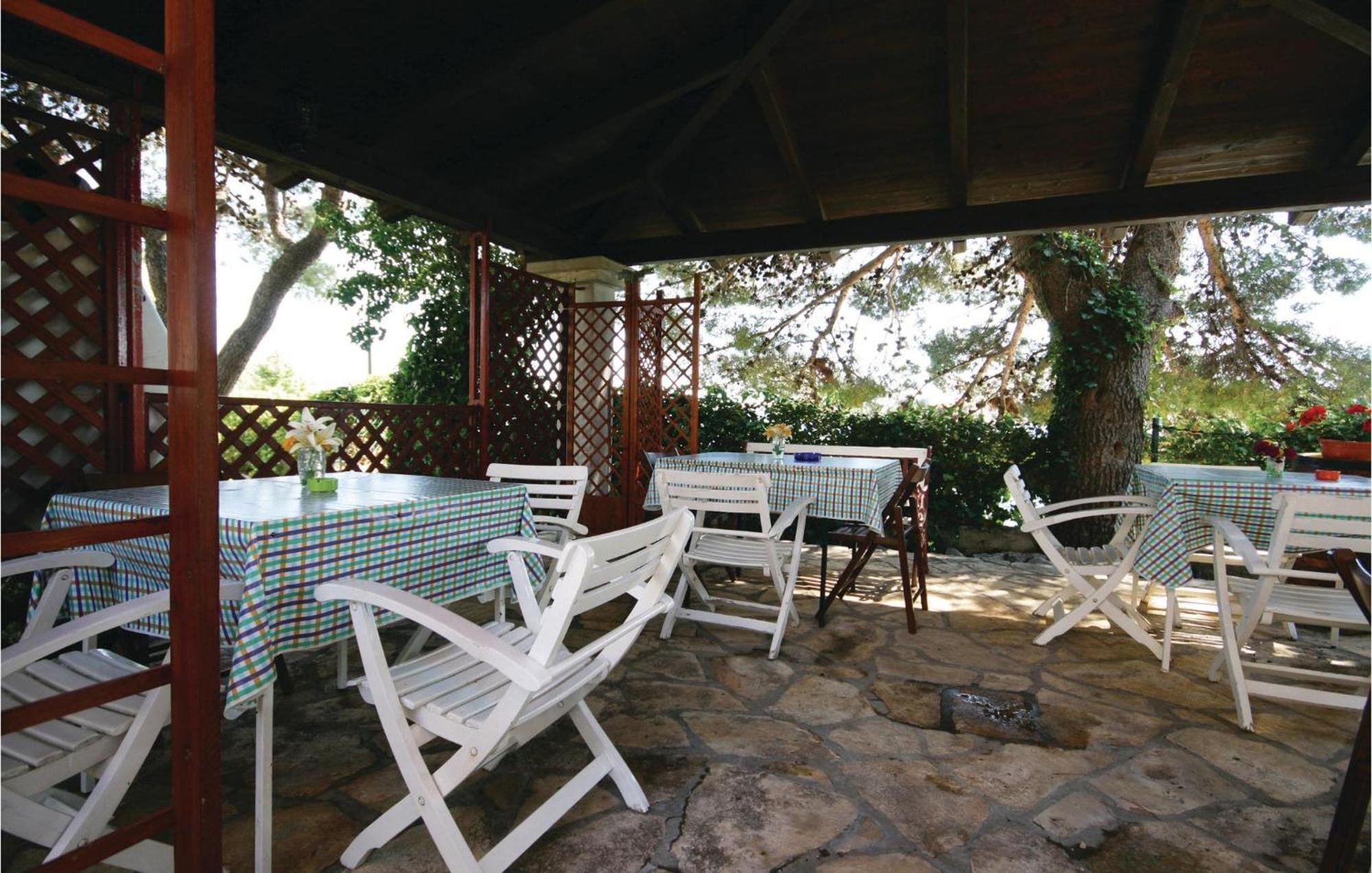 Cozy Apartment In Brodarica With Wifi Esterno foto